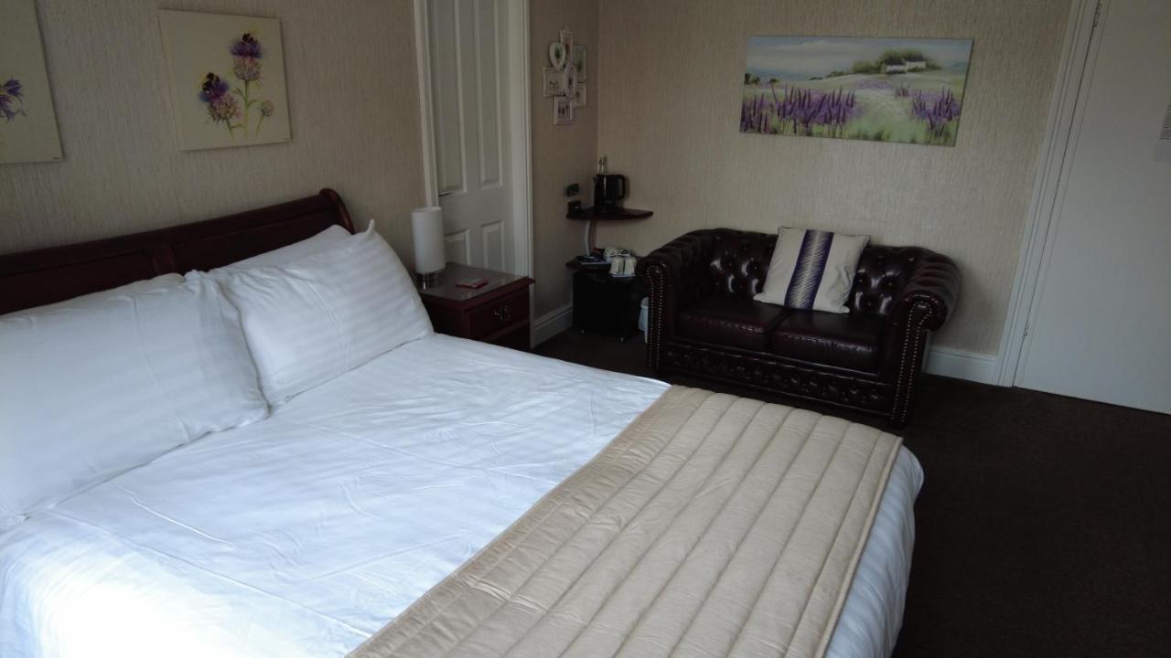 Colbourn Bed And Breakfast Colwyn Bay Exteriör bild